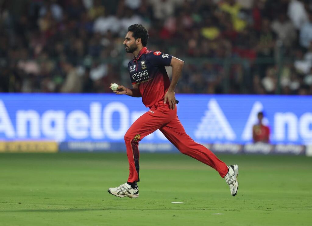 Bhuvneshwar Kumar bowling in IPL 2026 Bhuvneshwar Kumar bowling in IPL 2026