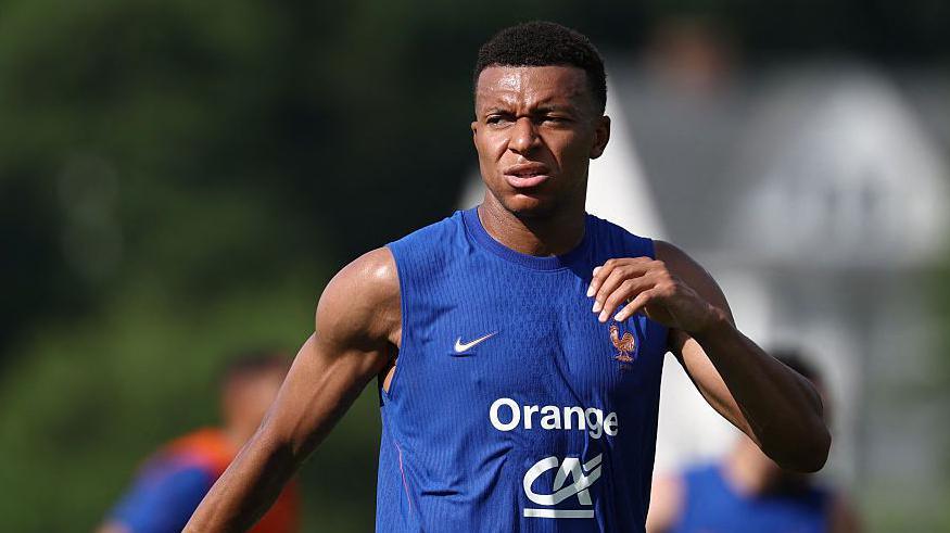 Kylian Mbappé: Key France Player Kylian Mbappé: Key France Player