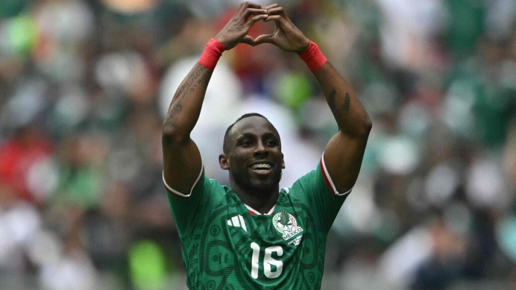 Julian Quinones in the Mexico vs South Africa match Julian Quinones in the Mexico vs South Africa match