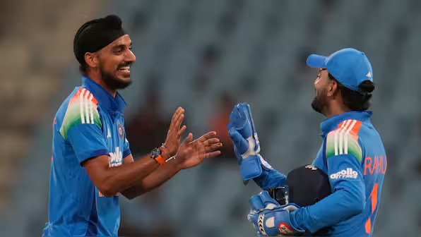 Arshdeep Singh with KL Rahul Arshdeep Singh with KL Rahul
