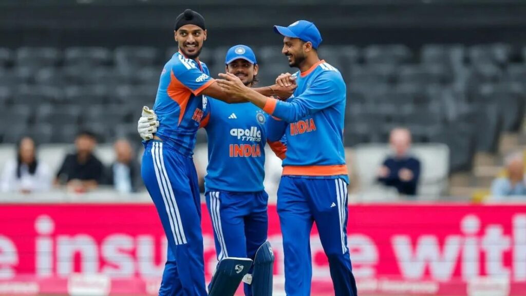 Arshdeep Singh with teammates in India vs England 2nd T20I Arshdeep Singh with teammates in India vs England 2nd T20I
