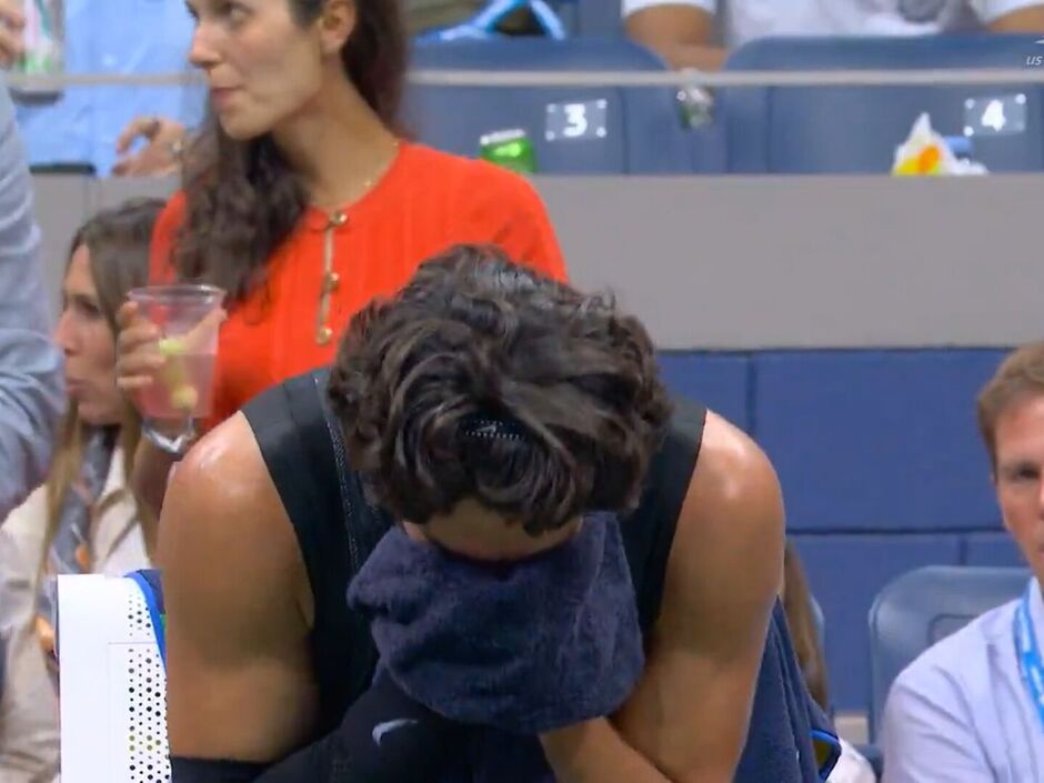 Alcaraz suffers vomiting issues in the US Open 2026 Quarterfinal against Ben Shelton Alcaraz suffers vomiting issues in the US Open 2026 Quarterfinal against Ben Shelton